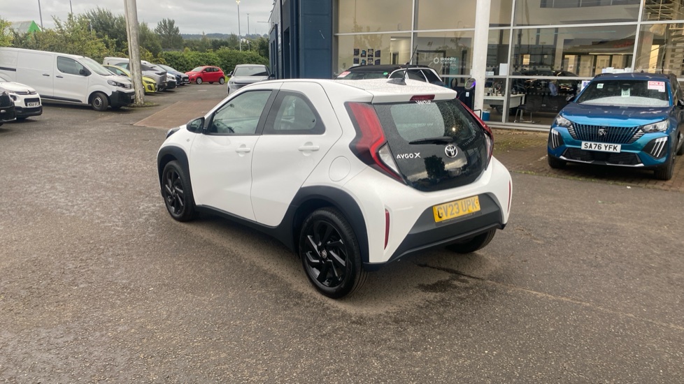 Toyota Aygo X 1.0 VVT-i Pure 5dr Auto Petrol Hatchback - Image 31