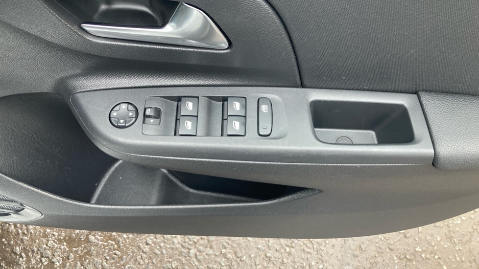 Vauxhall Corsa 1.2 Turbo Design 5dr Auto Petrol Hatchback - Image 37