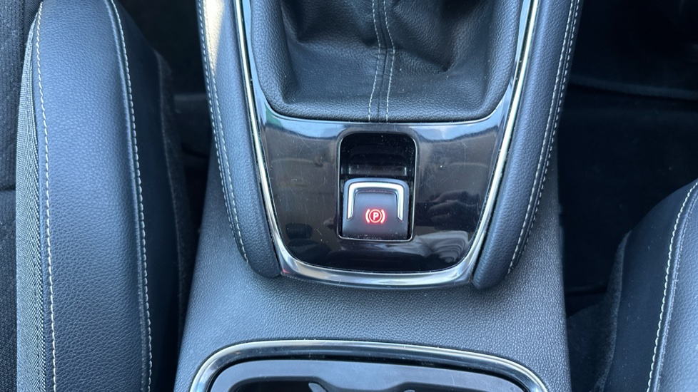 Vauxhall Grandland X 1.2 Turbo Tech Line Nav 5dr Petrol Hatchback - Image 25