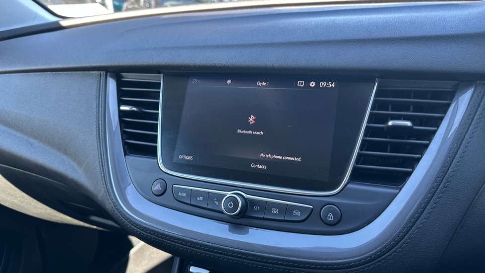 Vauxhall Grandland X 1.2 Turbo Tech Line Nav 5dr Petrol Hatchback - Image 27
