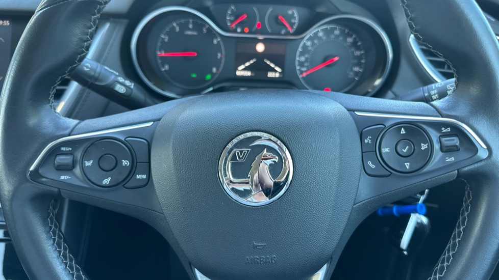 Vauxhall Grandland X 1.2 Turbo Tech Line Nav 5dr Petrol Hatchback - Image 33
