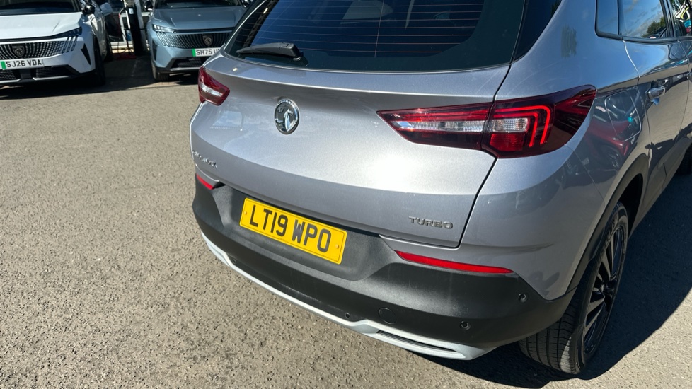 Vauxhall Grandland X 1.2 Turbo Tech Line Nav 5dr Petrol Hatchback - Image 43