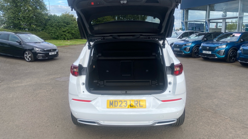 Vauxhall Grandland 1.2 Turbo Ultimate 5dr Auto Petrol Hatchback - Image 4