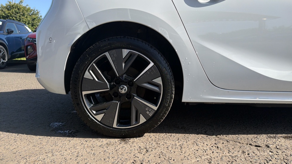 Vauxhall Corsa 100kW Ultimate 50kWh 5dr Auto [11kWCh] Electric Hatchback - Image 7