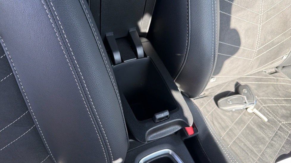 Vauxhall Corsa 100kW Ultimate 50kWh 5dr Auto [11kWCh] Electric Hatchback - Image 46