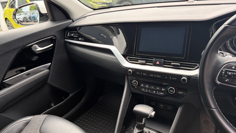Kia Niro 1.6 GDi Hybrid 2 5dr DCT Hybrid Estate - Image 14