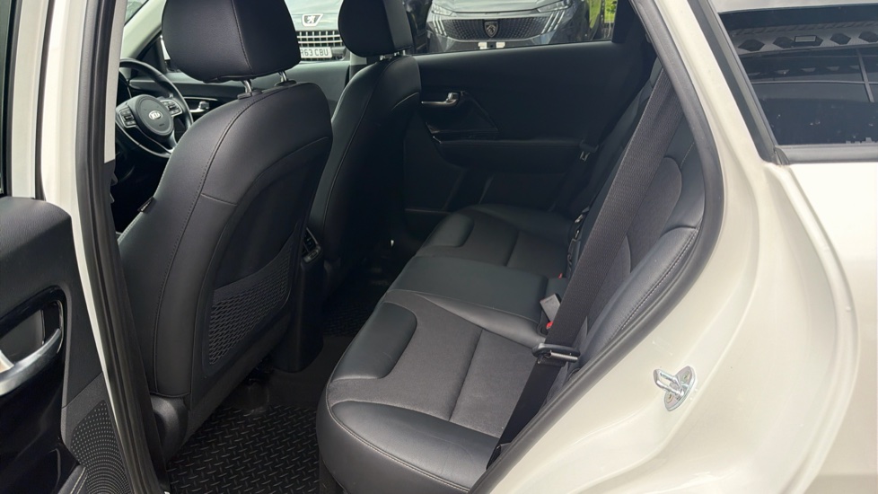 Kia Niro 1.6 GDi Hybrid 2 5dr DCT Hybrid Estate - Image 16