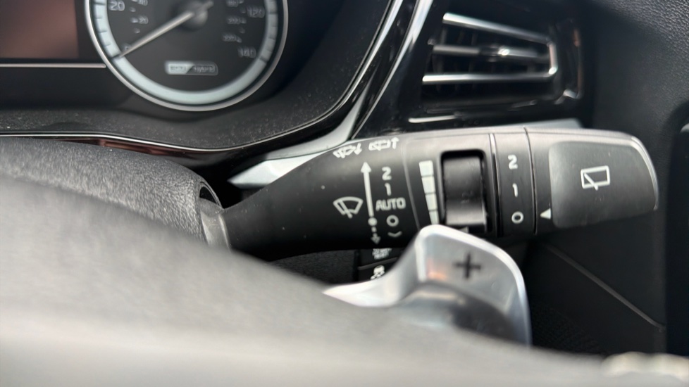 Kia Niro 1.6 GDi Hybrid 2 5dr DCT Hybrid Estate - Image 33