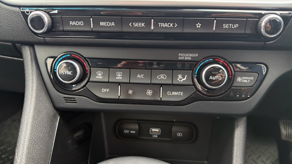 Kia Niro 1.6 GDi Hybrid 2 5dr DCT Hybrid Estate - Image 34