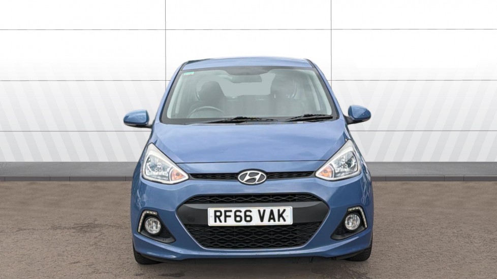Hyundai i10 1.2 Premium 5dr Petrol Hatchback - Image 3