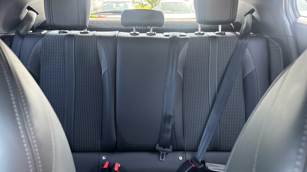 Peugeot 2008 100kW GT 50kWh 5dr Auto Electric Estate - Image 15
