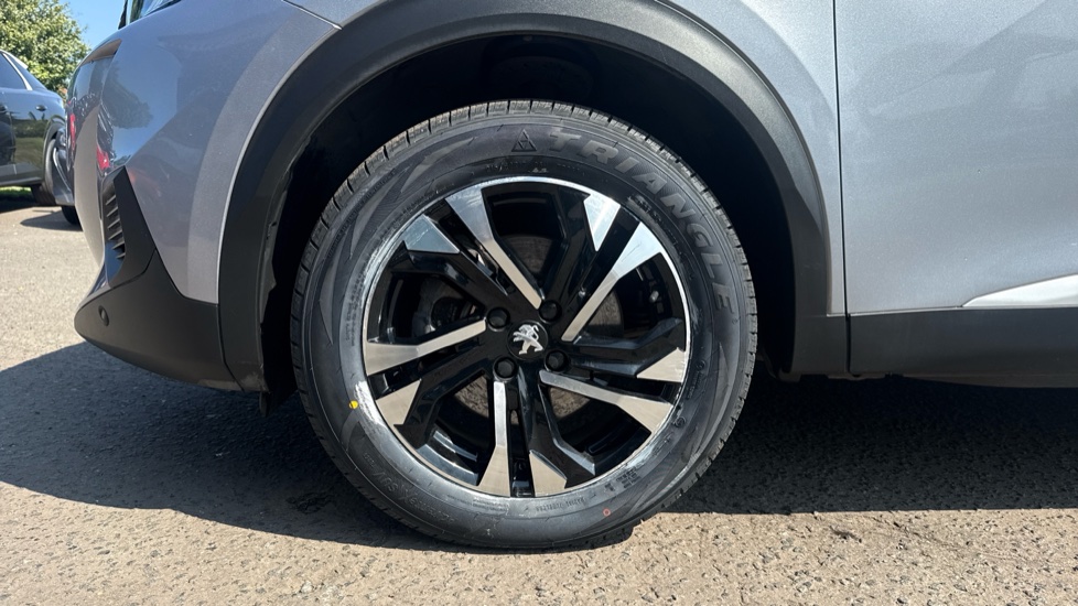 Peugeot 2008 100kW GT 50kWh 5dr Auto Electric Estate - Image 21