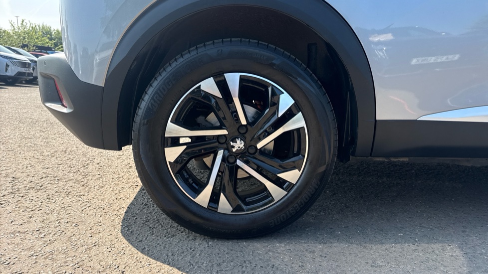 Peugeot 2008 100kW GT 50kWh 5dr Auto Electric Estate - Image 23