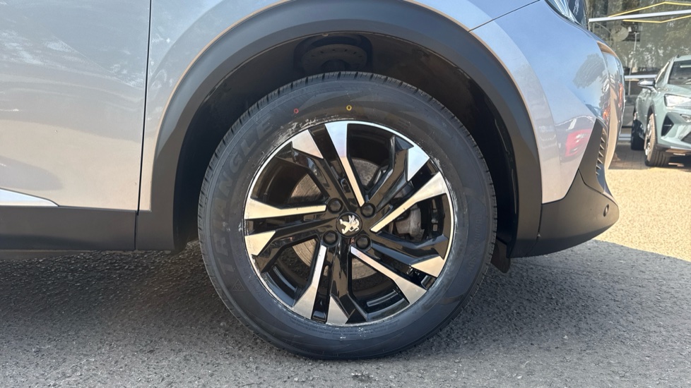 Peugeot 2008 100kW GT 50kWh 5dr Auto Electric Estate - Image 24