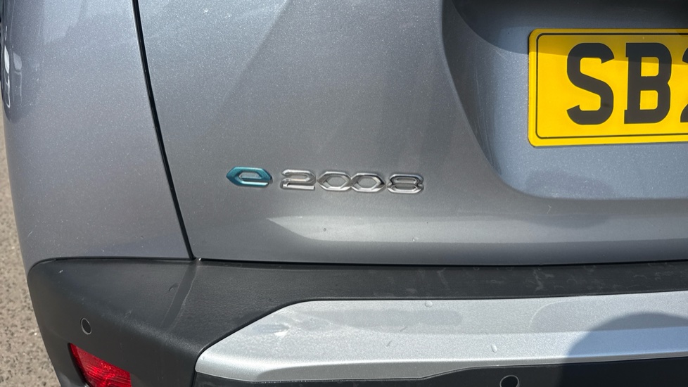 Peugeot 2008 100kW GT 50kWh 5dr Auto Electric Estate - Image 30