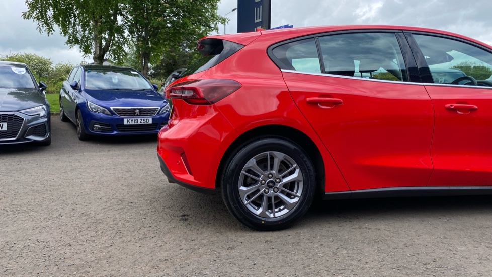 Ford Focus 1.0 EcoBoost Titanium 5dr Petrol Hatchback - Image 7