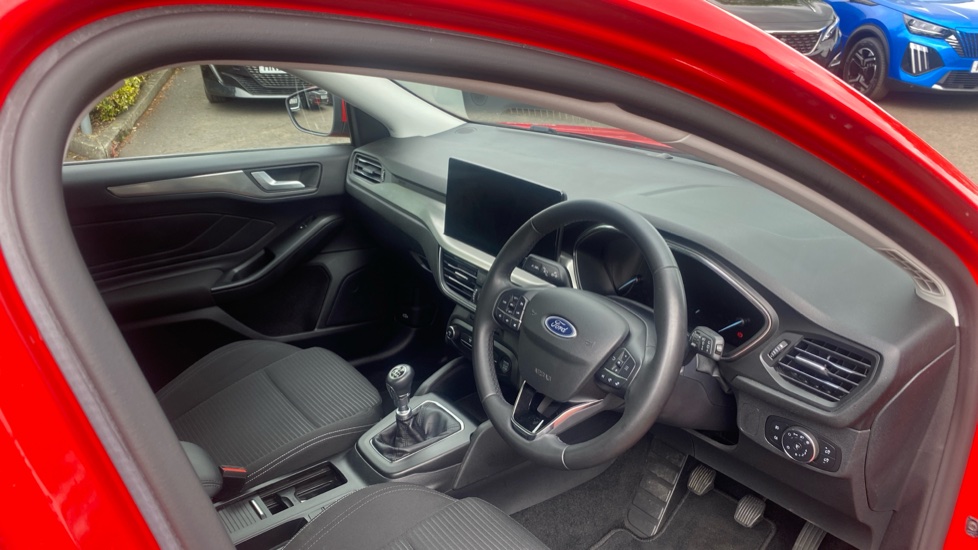 Ford Focus 1.0 EcoBoost Titanium 5dr Petrol Hatchback - Image 11