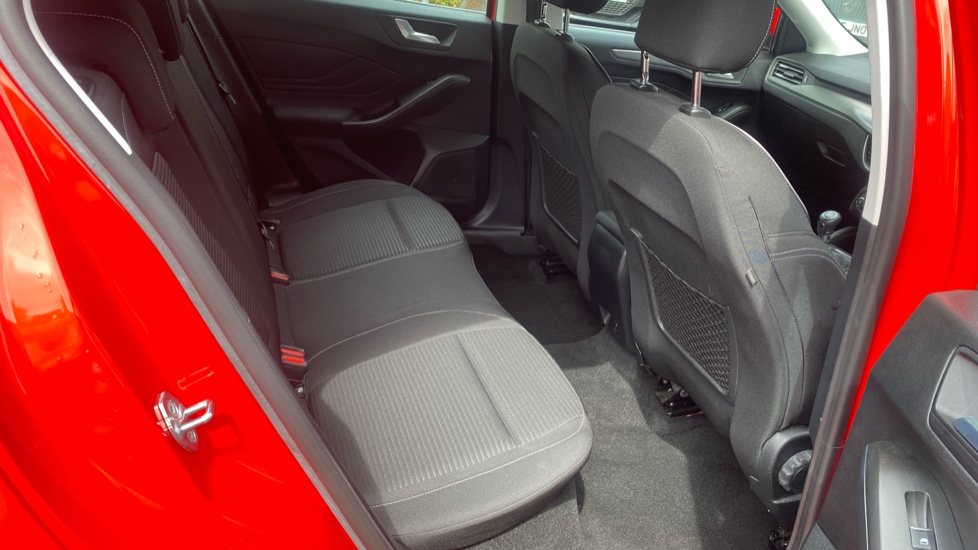 Ford Focus 1.0 EcoBoost Titanium 5dr Petrol Hatchback - Image 24