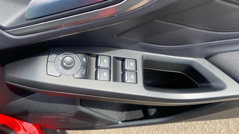 Ford Focus 1.0 EcoBoost Titanium 5dr Petrol Hatchback - Image 29