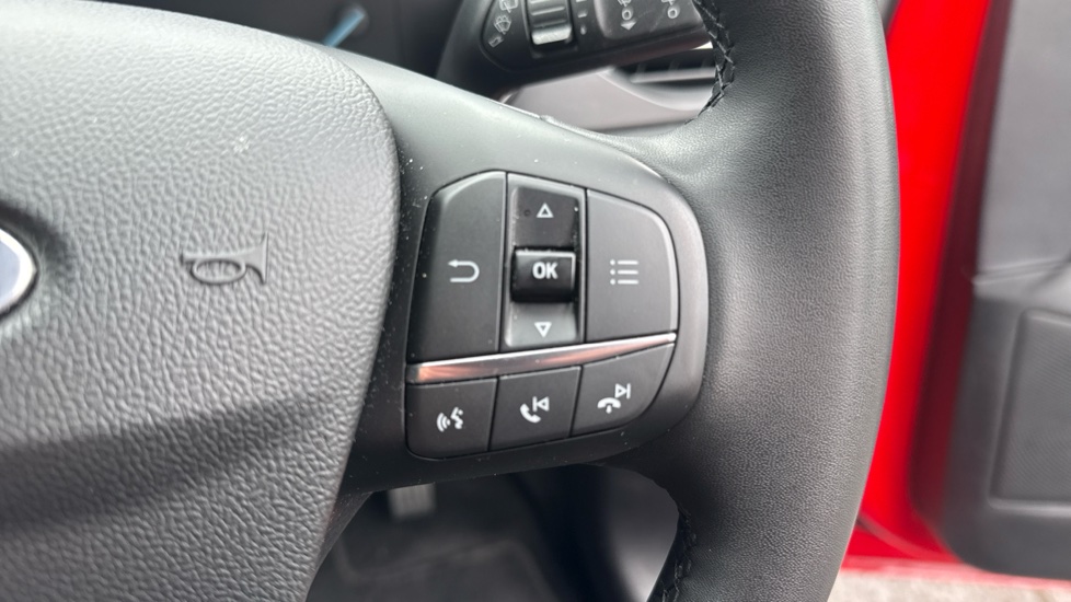 Ford Focus 1.0 EcoBoost Titanium 5dr Petrol Hatchback - Image 36