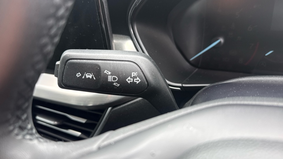 Ford Focus 1.0 EcoBoost Titanium 5dr Petrol Hatchback - Image 39