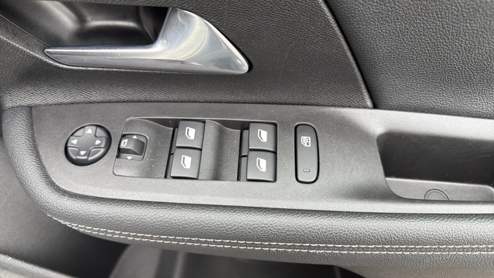 Vauxhall Mokka 1.2 Turbo GS 5dr Auto Petrol Hatchback - Image 32