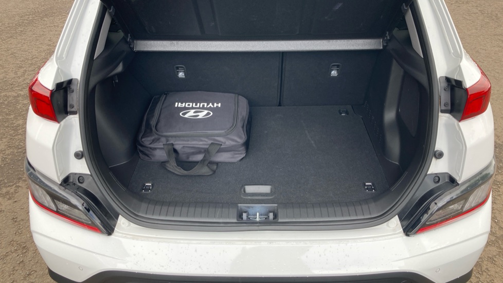 Hyundai KONA 100kW Premium 39kWh 5dr Auto Electric Hatchback - Image 4