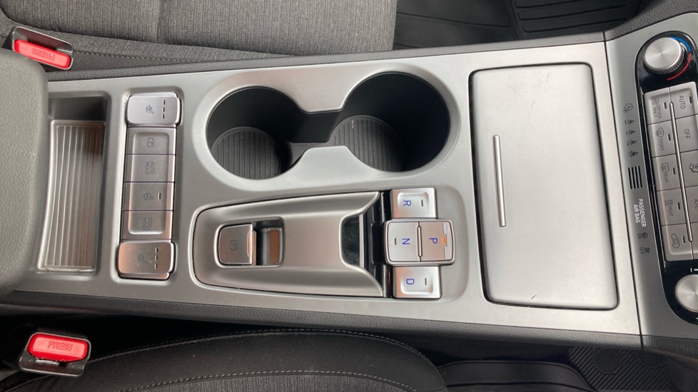 Hyundai KONA 100kW Premium 39kWh 5dr Auto Electric Hatchback - Image 13