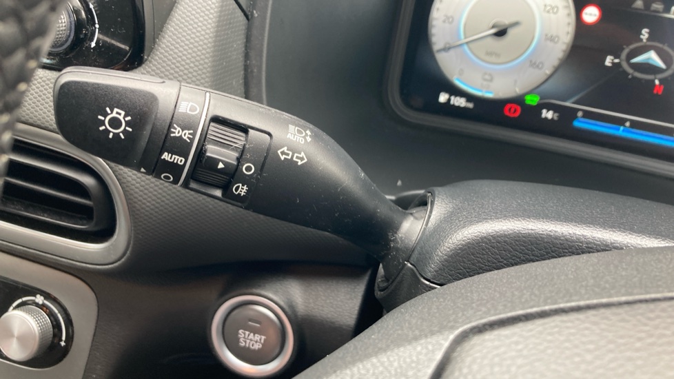 Hyundai KONA 100kW Premium 39kWh 5dr Auto Electric Hatchback - Image 28