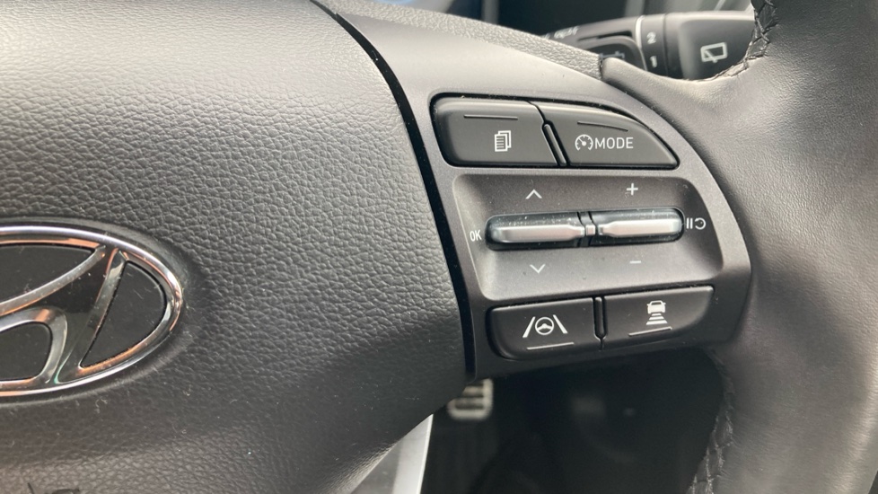 Hyundai KONA 100kW Premium 39kWh 5dr Auto Electric Hatchback - Image 29
