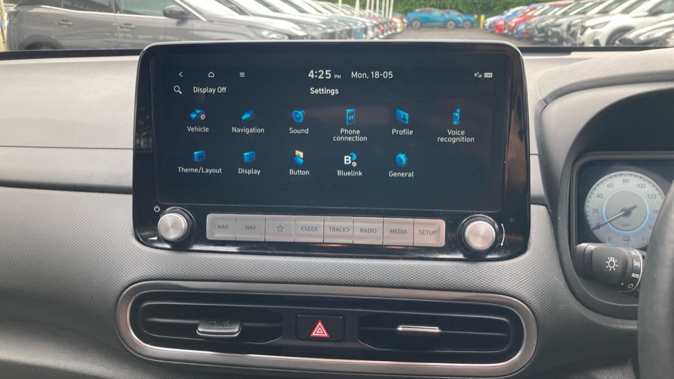 Hyundai KONA 100kW Premium 39kWh 5dr Auto Electric Hatchback - Image 34