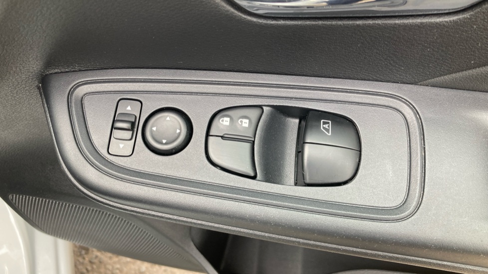 Nissan Micra 1.0 IG-T 92 Acenta 5dr CVT Petrol Hatchback - Image 32