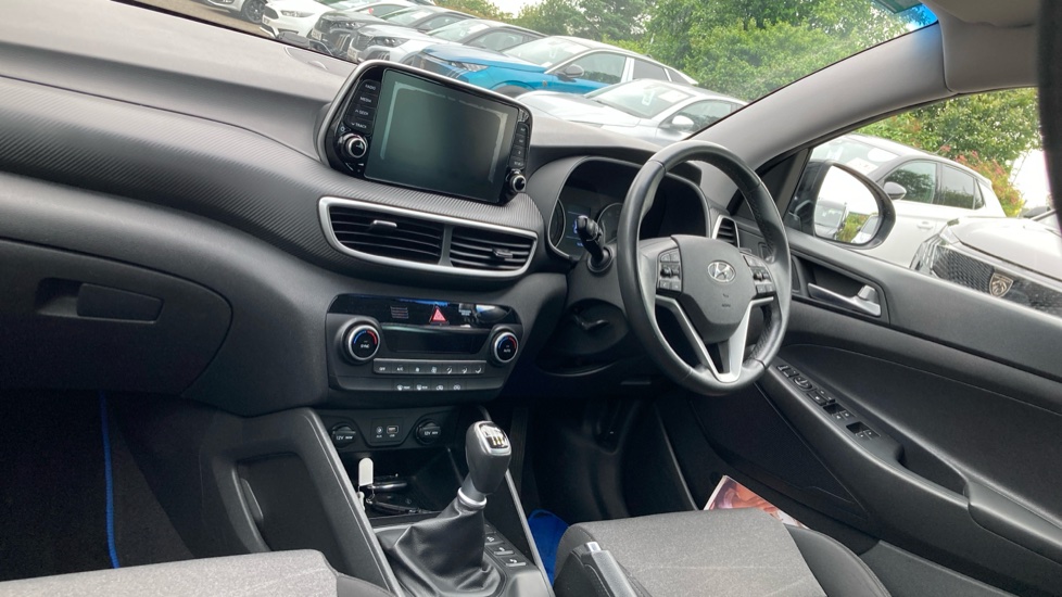Hyundai TUCSON 1.6 GDi SE Nav 5dr 2WD Petrol Estate - Image 9
