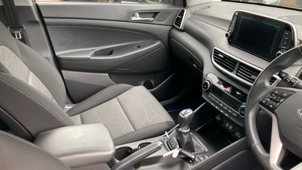 Hyundai TUCSON 1.6 GDi SE Nav 5dr 2WD Petrol Estate - Image 14