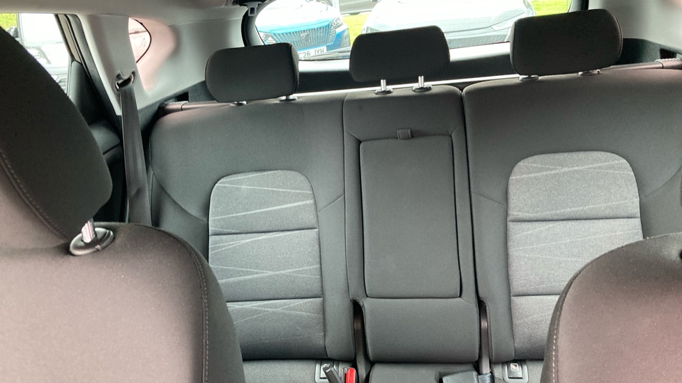 Hyundai TUCSON 1.6 GDi SE Nav 5dr 2WD Petrol Estate - Image 15