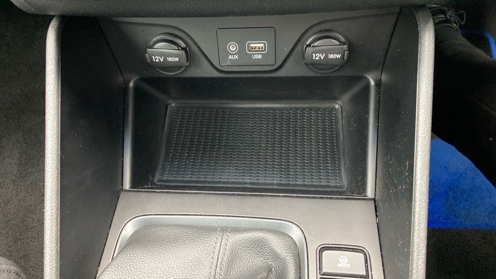 Hyundai TUCSON 1.6 GDi SE Nav 5dr 2WD Petrol Estate - Image 38
