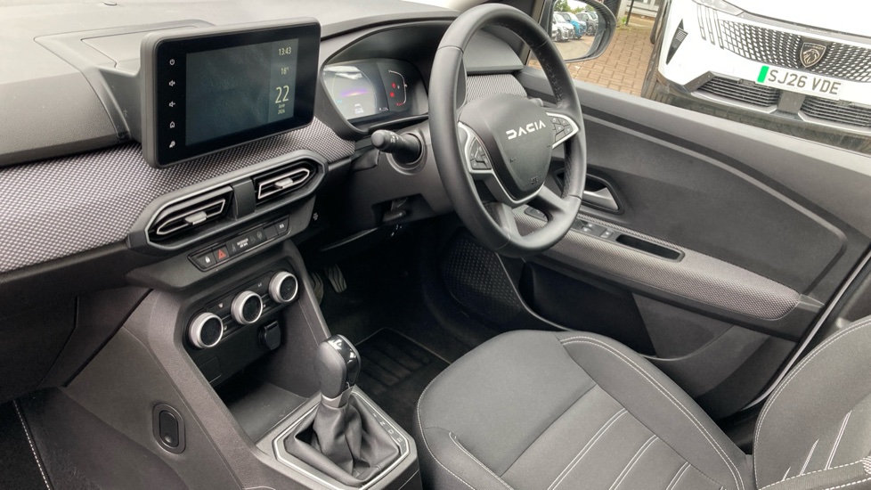 Dacia Jogger 1.6 HEV Expression 5dr Auto Hybrid Estate - Image 9