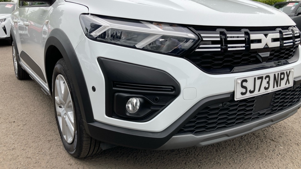 Dacia Jogger 1.6 HEV Expression 5dr Auto Hybrid Estate - Image 21
