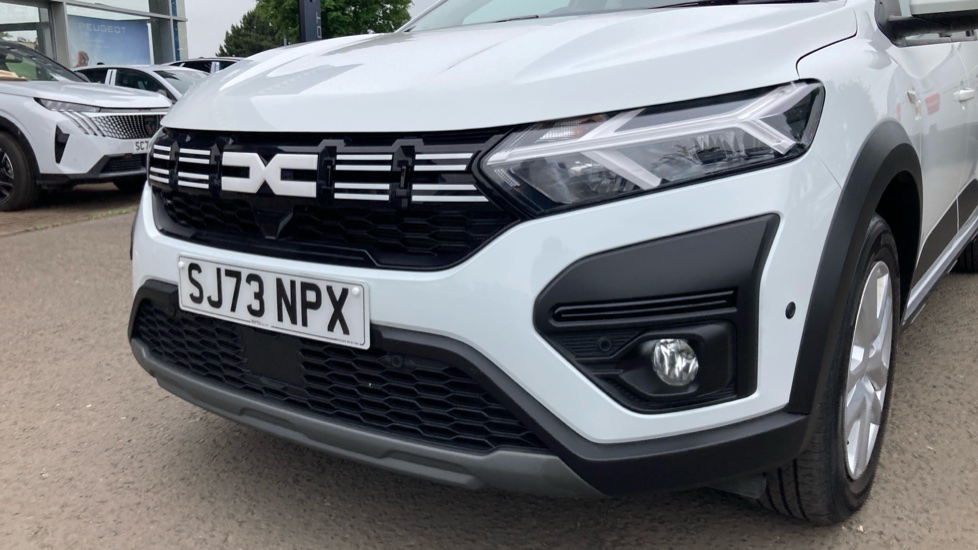 Dacia Jogger 1.6 HEV Expression 5dr Auto Hybrid Estate - Image 22