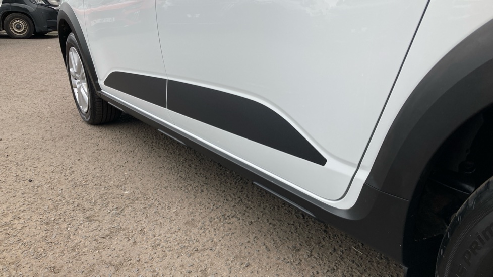 Dacia Jogger 1.6 HEV Expression 5dr Auto Hybrid Estate - Image 33