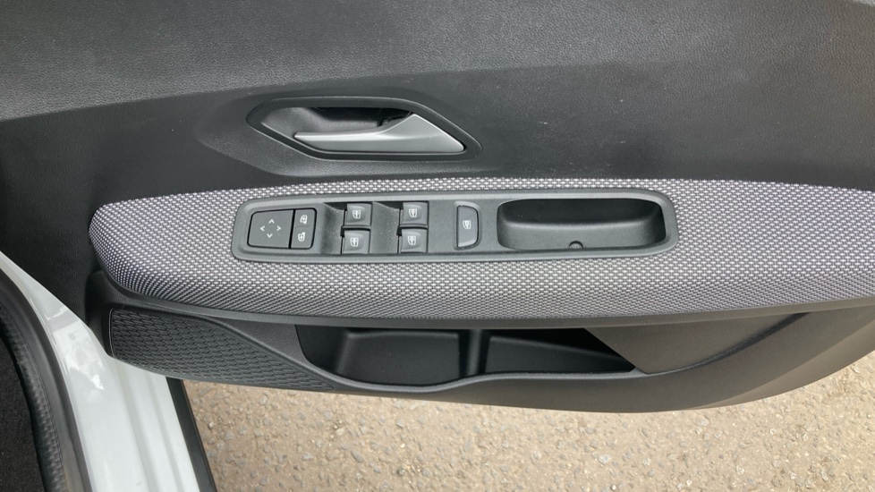 Dacia Jogger 1.6 HEV Expression 5dr Auto Hybrid Estate - Image 38