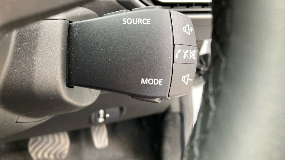 Dacia Jogger 1.6 HEV Expression 5dr Auto Hybrid Estate - Image 46
