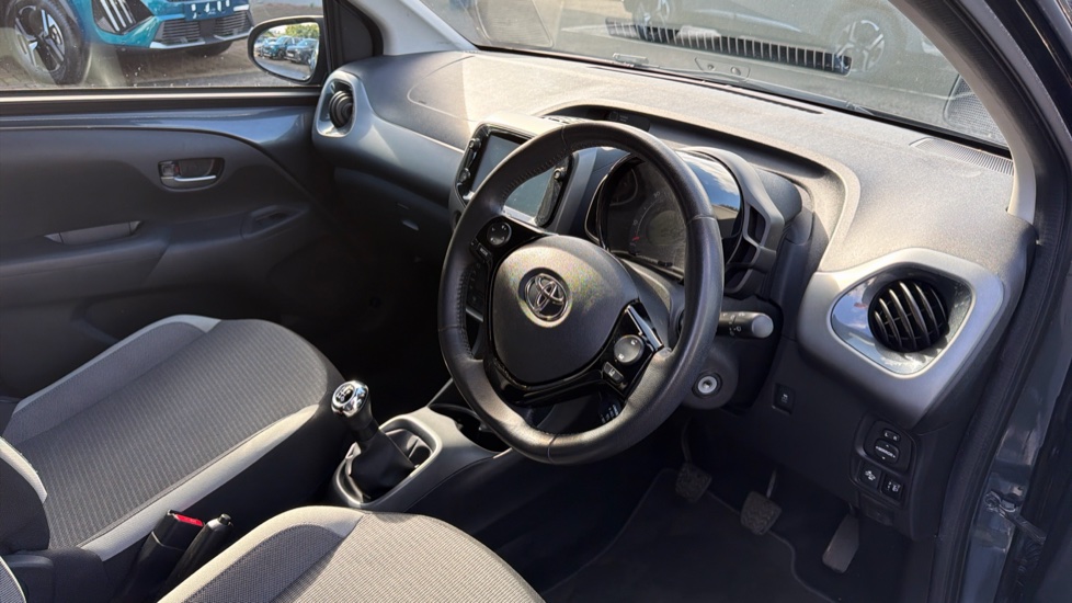 Toyota Aygo 1.0 VVT-i X-Trend TSS 5dr Petrol Hatchback - Image 11