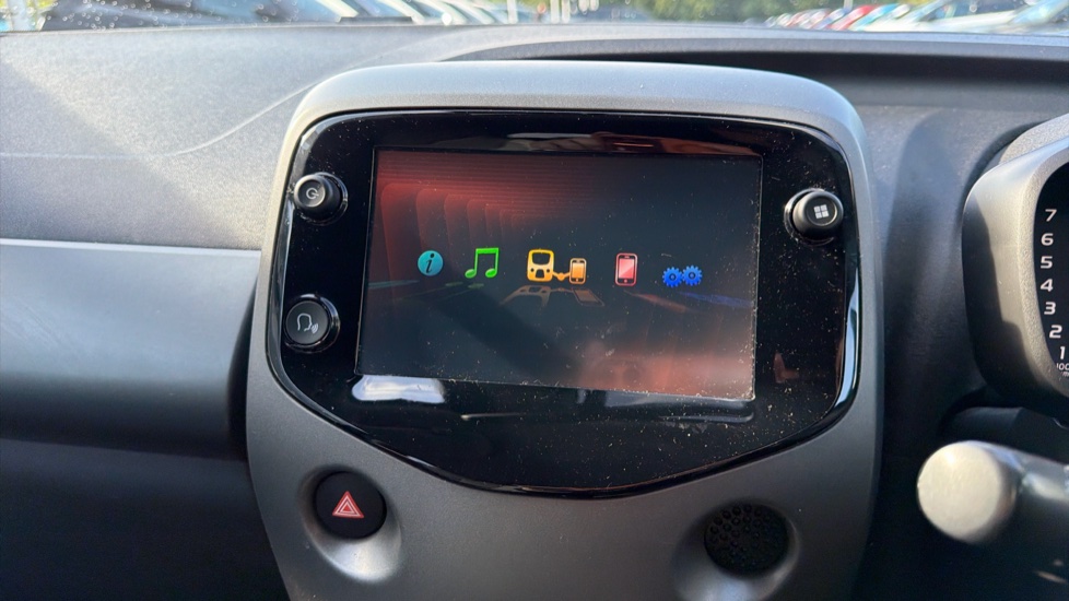 Toyota Aygo 1.0 VVT-i X-Trend TSS 5dr Petrol Hatchback - Image 12