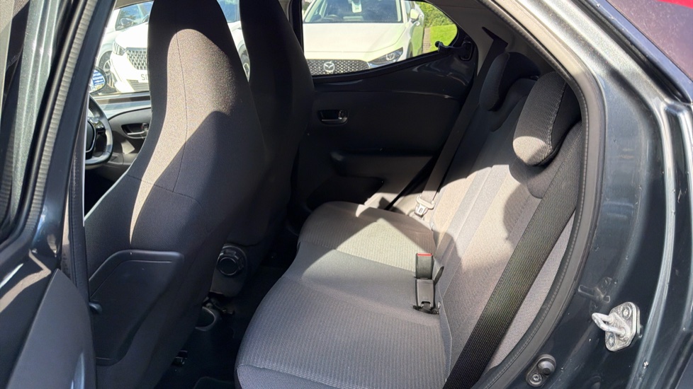 Toyota Aygo 1.0 VVT-i X-Trend TSS 5dr Petrol Hatchback - Image 16
