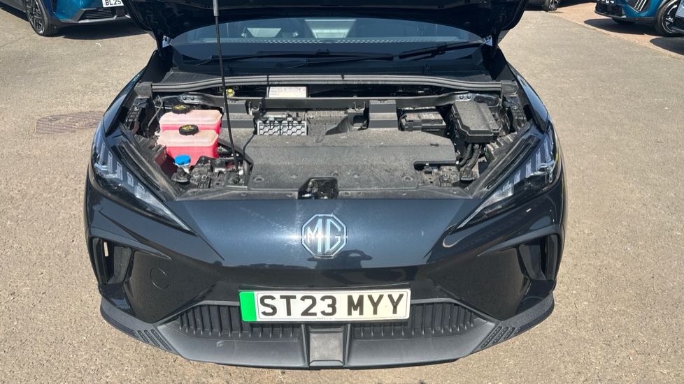MG MG4 150kW SE EV Long Range 64kWh 5dr Auto Electric Hatchback - Image 8