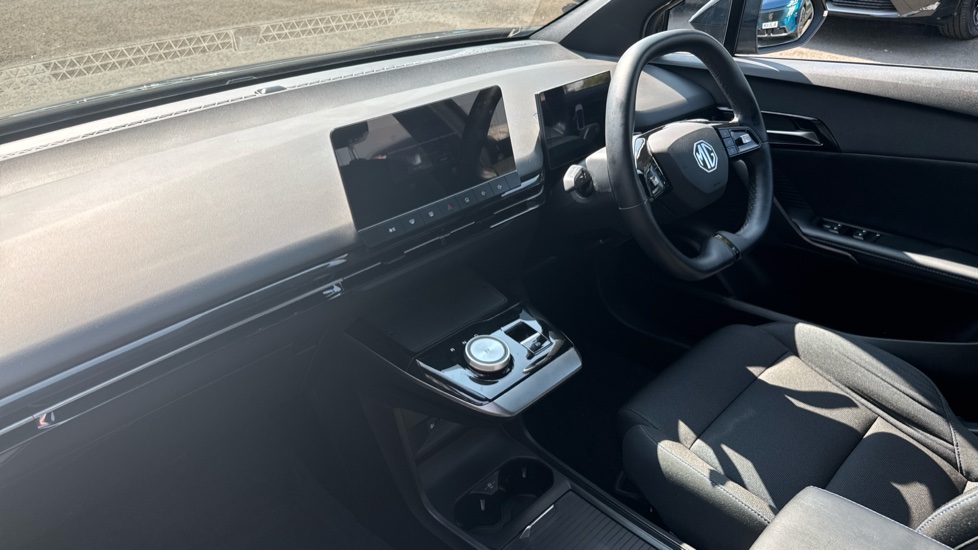 MG MG4 150kW SE EV Long Range 64kWh 5dr Auto Electric Hatchback - Image 9