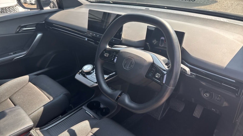 MG MG4 150kW SE EV Long Range 64kWh 5dr Auto Electric Hatchback - Image 11