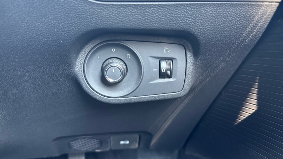 MG MG4 150kW SE EV Long Range 64kWh 5dr Auto Electric Hatchback - Image 24