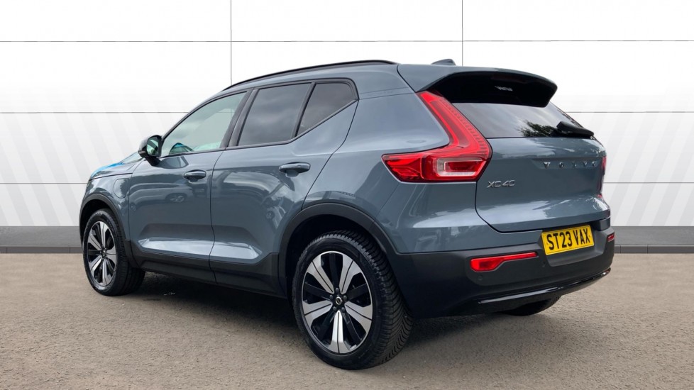 Volvo XC40 1.5 T5 Recharge PHEV Ultimate Dark 5dr Auto Estate - Image 2